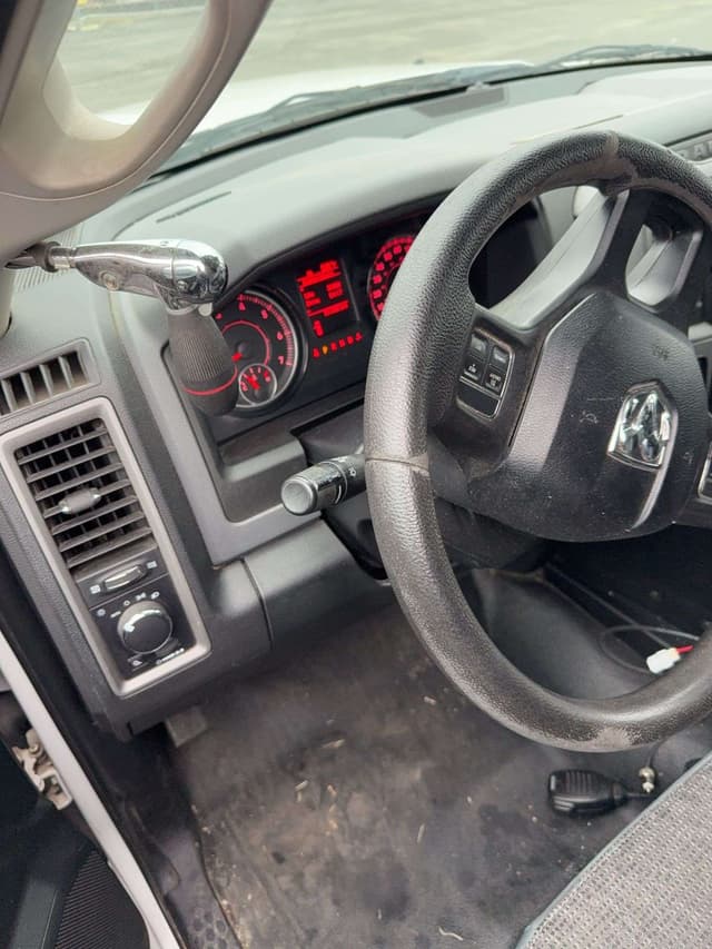 Image of Dodge Ram 1500 equipment image 3