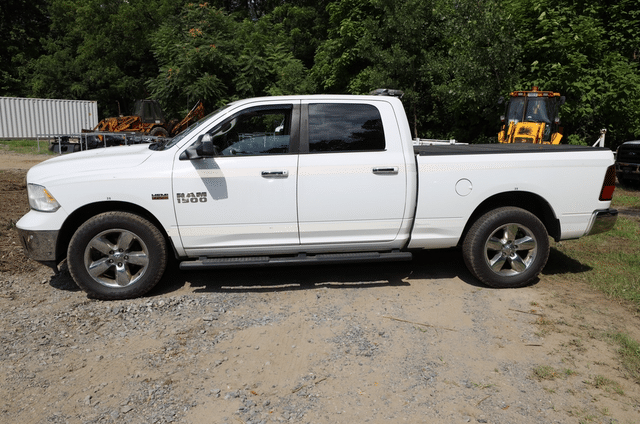 Image of Dodge Ram 1500 equipment image 4
