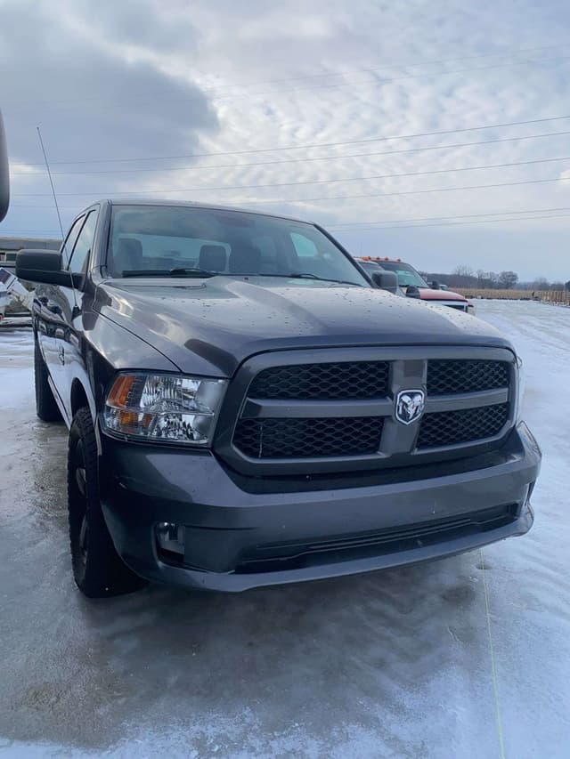 Image of Dodge Ram 1500 equipment image 4