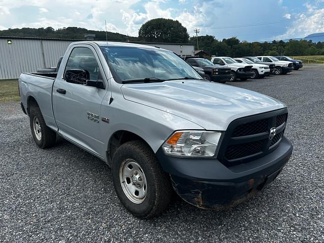 Image of Dodge Ram 1500 equipment image 3