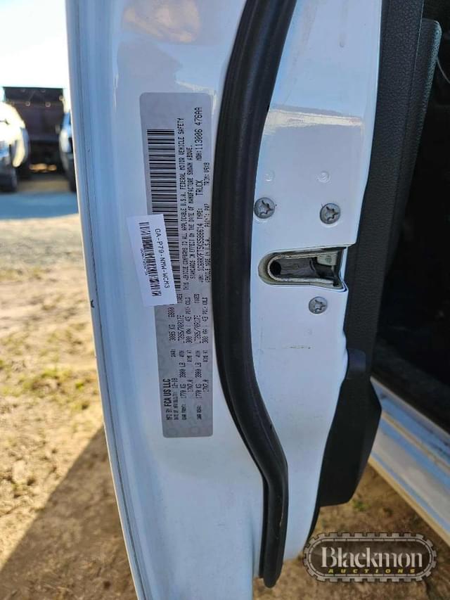 Image of Dodge Ram 1500 equipment image 3