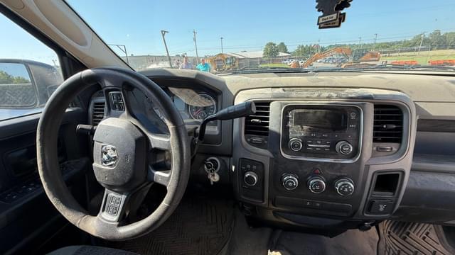 Image of Dodge Ram 1500 equipment image 4