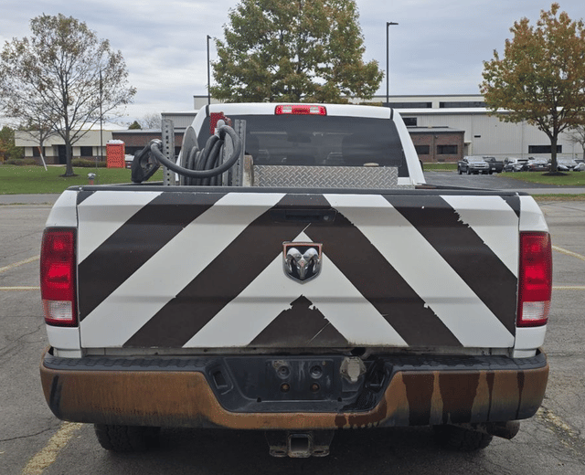 Image of Dodge Ram 2500 equipment image 2