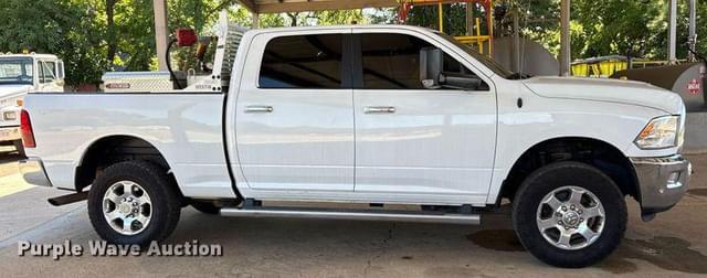 Image of Dodge Ram 2500 equipment image 3