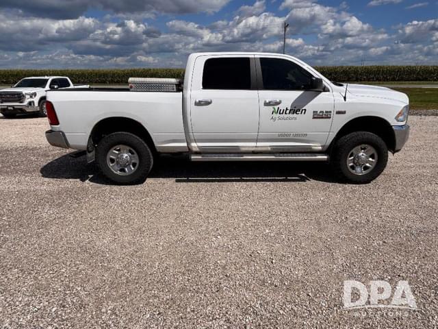 Image of Dodge Ram 2500 equipment image 3