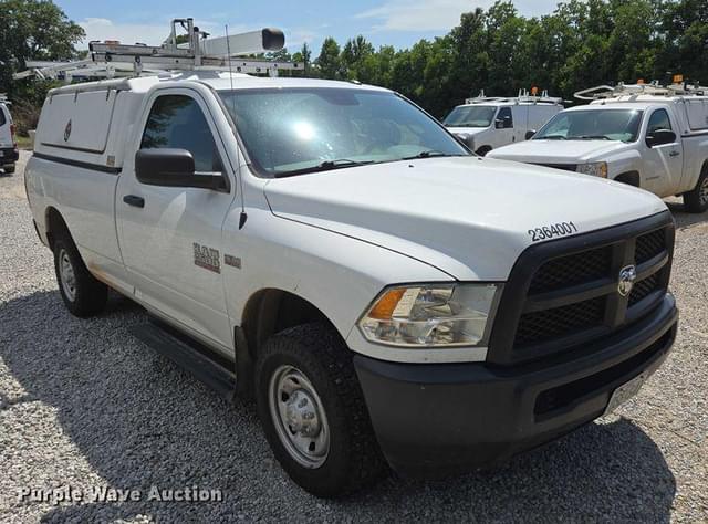 Image of Dodge Ram 2500 equipment image 2