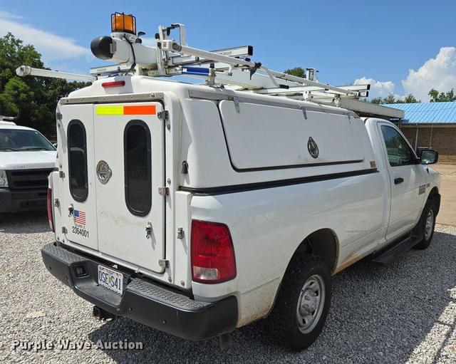 Image of Dodge Ram 2500 equipment image 4