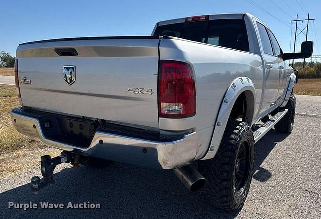 Image of Dodge Ram 2500HD equipment image 4