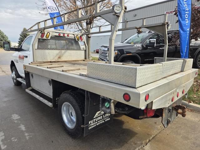 Image of Dodge Ram 3500 equipment image 2