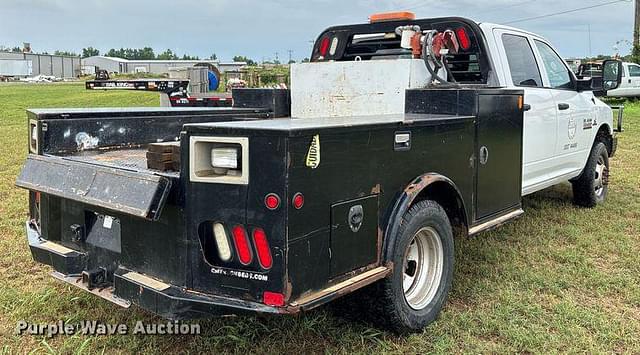 Image of Dodge Ram 3500 equipment image 4