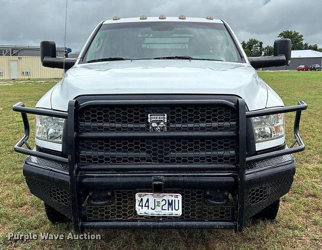 Image of Dodge Ram 3500 equipment image 1