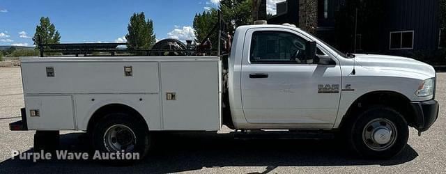 Image of Dodge Ram 3500 equipment image 3