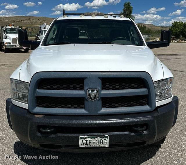 Image of Dodge Ram 3500 equipment image 1