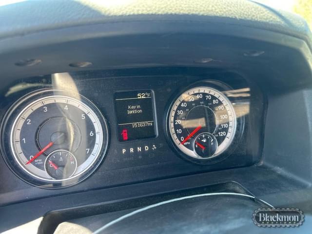 Image of Dodge Ram 3500 equipment image 4