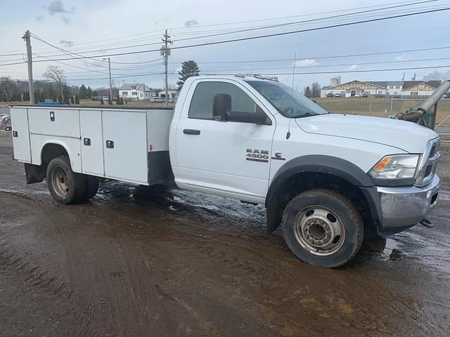 Image of Dodge Ram 4500 equipment image 2