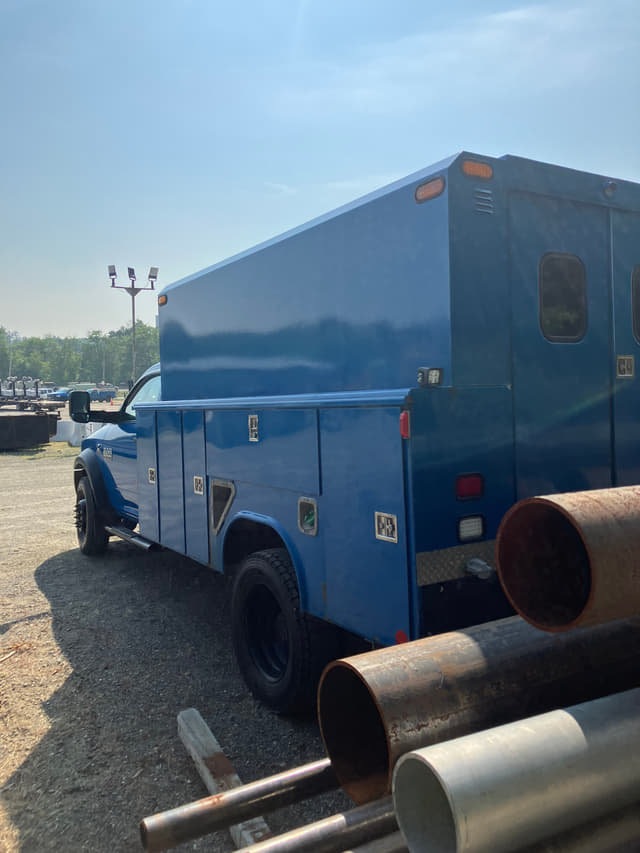 Image of Dodge Ram 5500HD equipment image 2