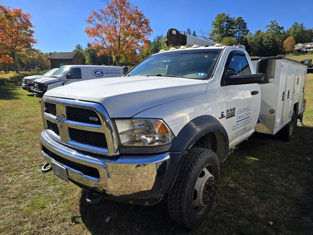 2016 Dodge Ram 5500 Equipment Image0