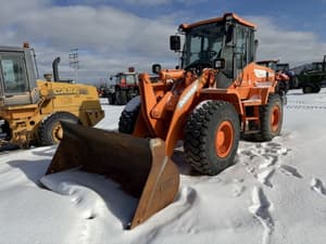 2016 Doosan DL200-5 Image