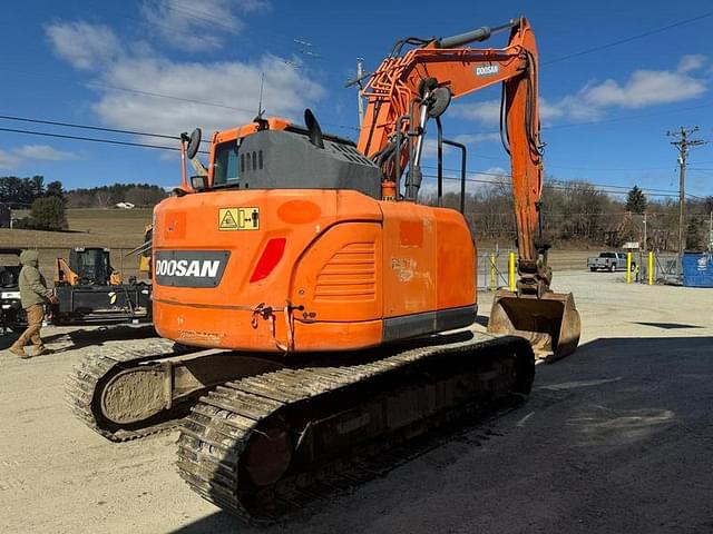 Image of  Doosan DX140LC-5 equipment image 4