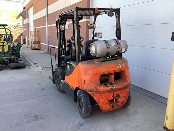 Image of  Doosan G25P-5 equipment image 2