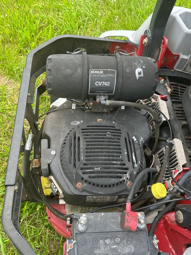 Image of Exmark LZE742GKC604A3 equipment image 3