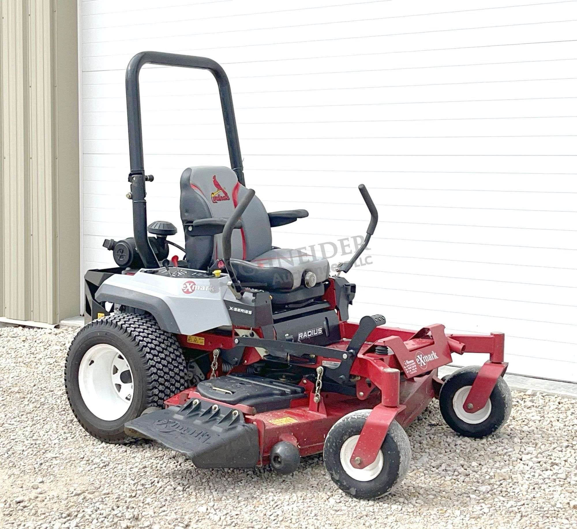 2016 Exmark Radius Equipment Image0