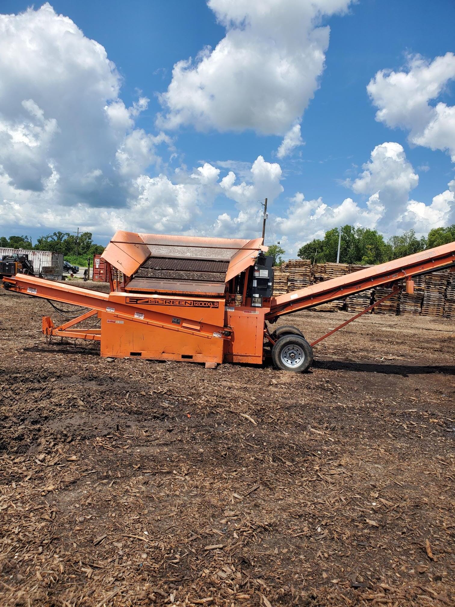 2016 EZ Screen 1200XLS Equipment Image0