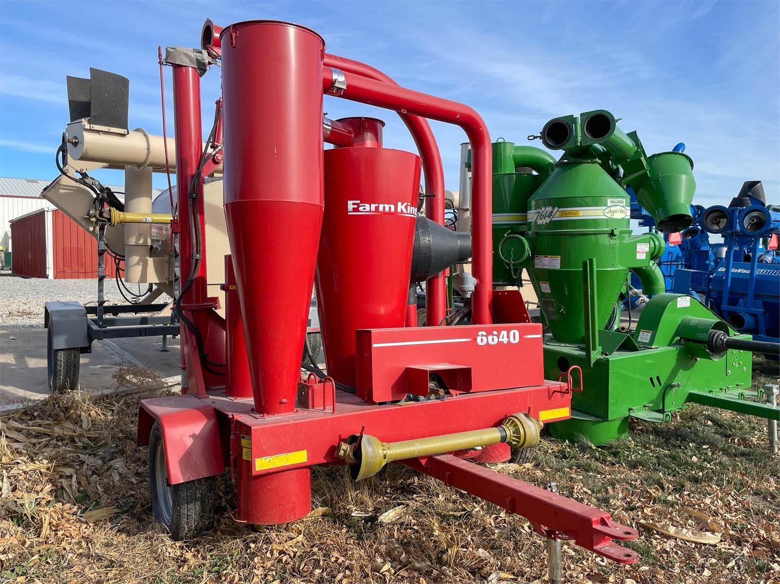 2016 Farm King 6640 Equipment Image0