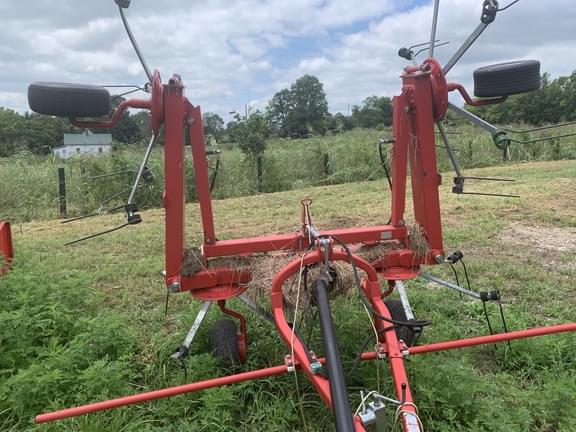 Image of Farm King G4V-520PTH equipment image 3