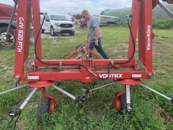 Image of Farm King G4V-520PTH equipment image 1