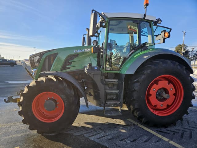 Image of Fendt 828 Vario equipment image 2