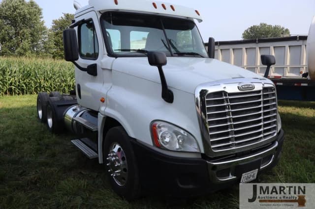 Image of Freightliner Cascadia equipment image 1