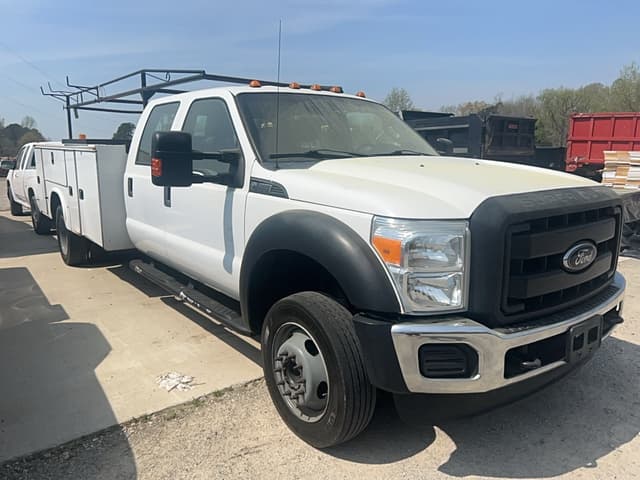 Image of Ford F-450 equipment image 2