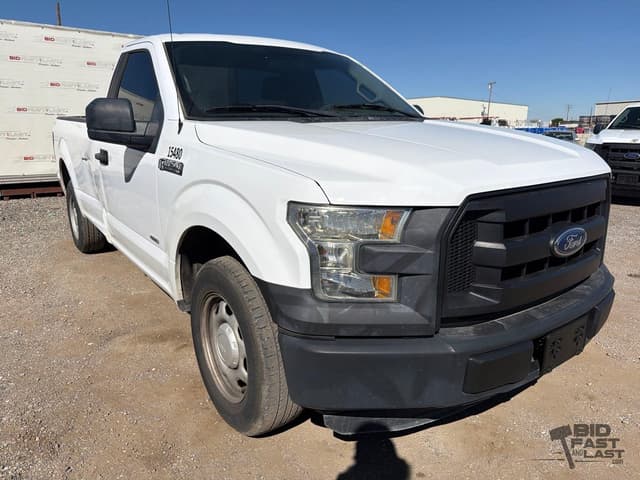 Image of Ford F-150 equipment image 2