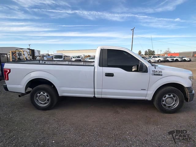 Image of Ford F-150 equipment image 3