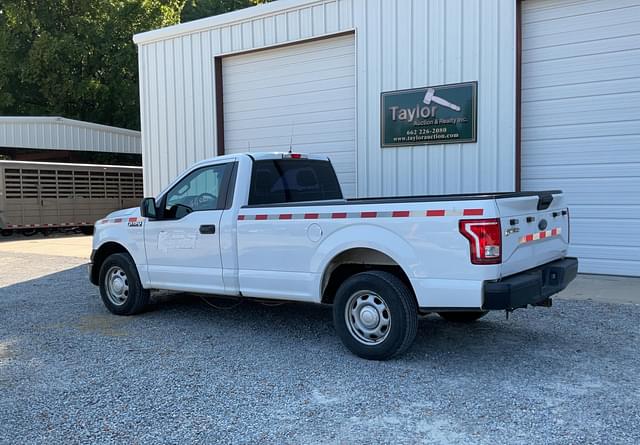 Image of Ford F-150 equipment image 2