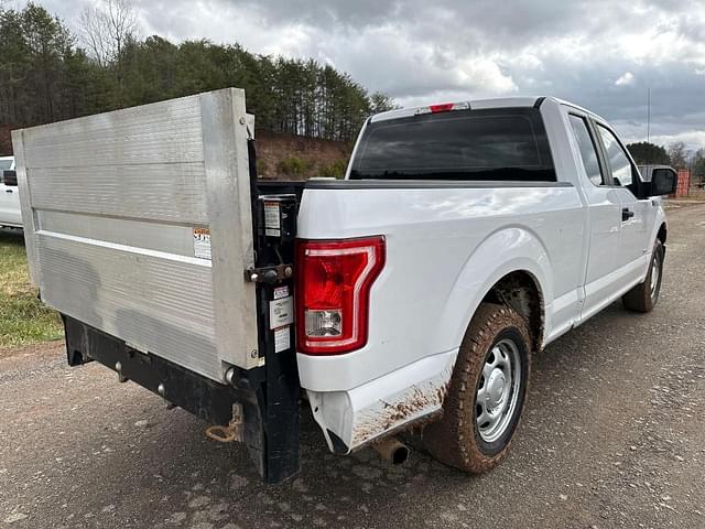 Image of Ford F-150 equipment image 4