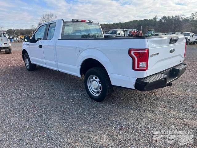 Image of Ford F-150 equipment image 1