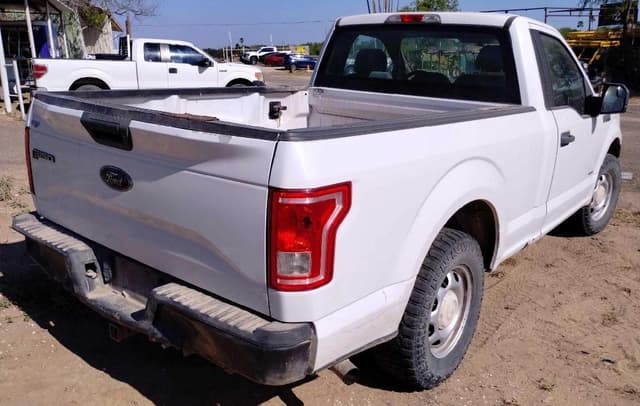 Image of Ford F-150 equipment image 3