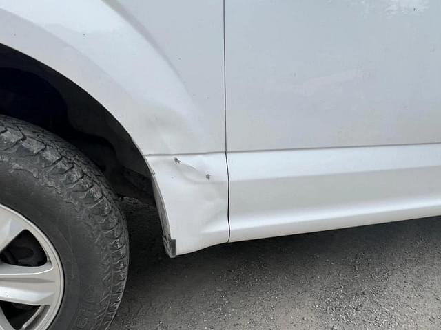 Image of Ford F-150 equipment image 3