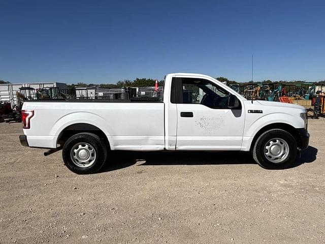 Image of Ford F-150 equipment image 4