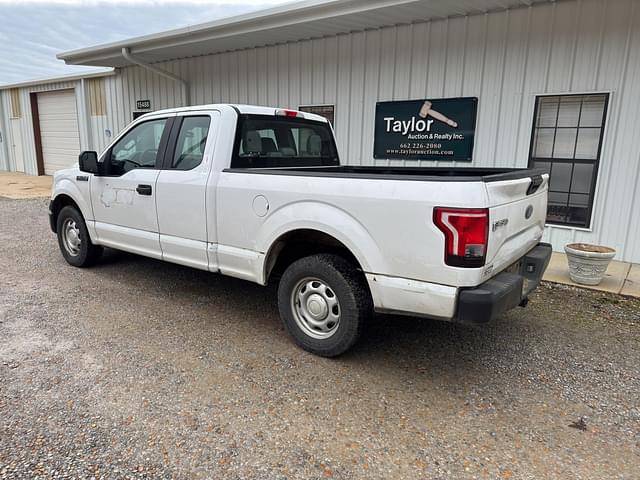 Image of Ford F-150 equipment image 2