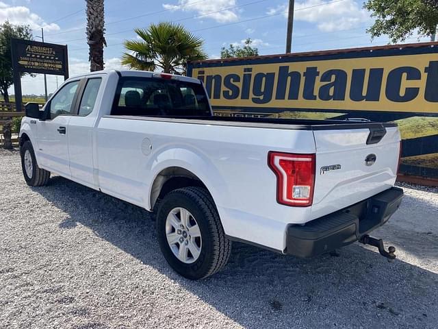 Image of Ford F-150 equipment image 1