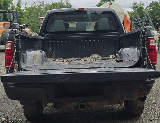 Image of Ford F-250 equipment image 4