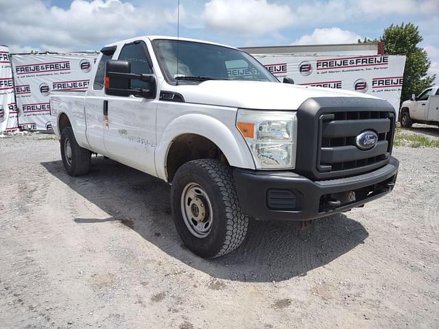 Image of Ford F-250 equipment image 2