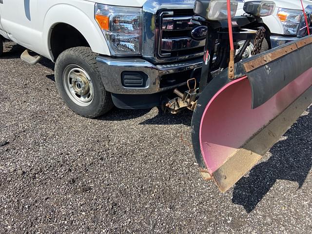 Image of Ford F-250 equipment image 1