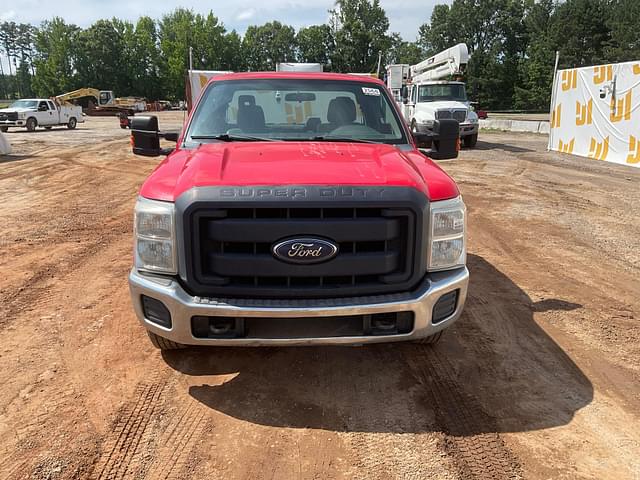 Image of Ford F-250 equipment image 1