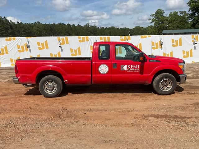 Image of Ford F-250 equipment image 3