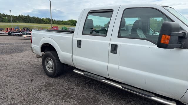 Image of Ford F-250 equipment image 3
