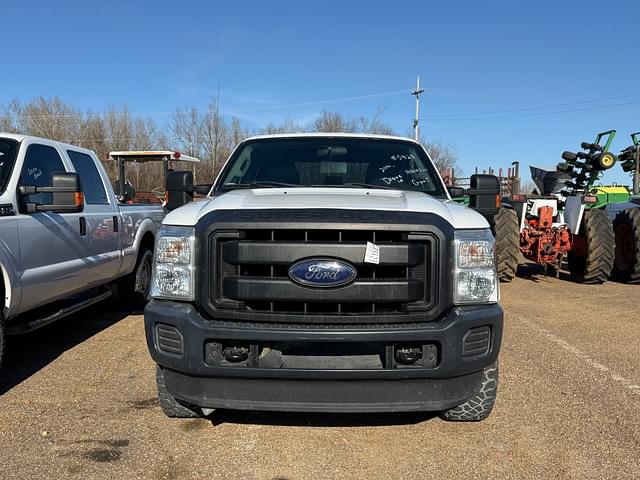 Image of Ford F-250 equipment image 2